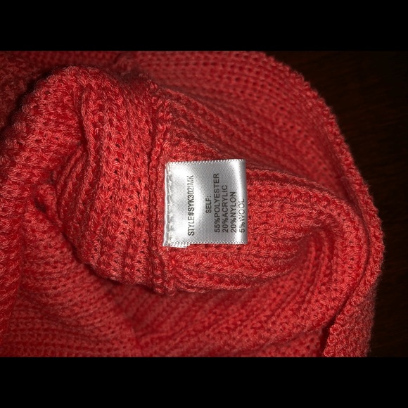 ❌❌ SOLD❌❌GB Girl sweater - Picture 4 of 6